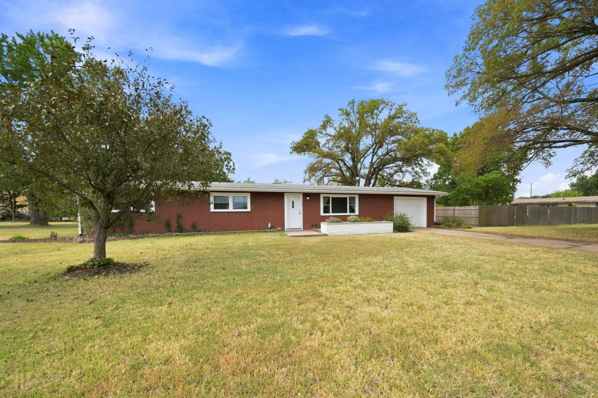 215 W Mary Ave, Garden Plain, KS 67050