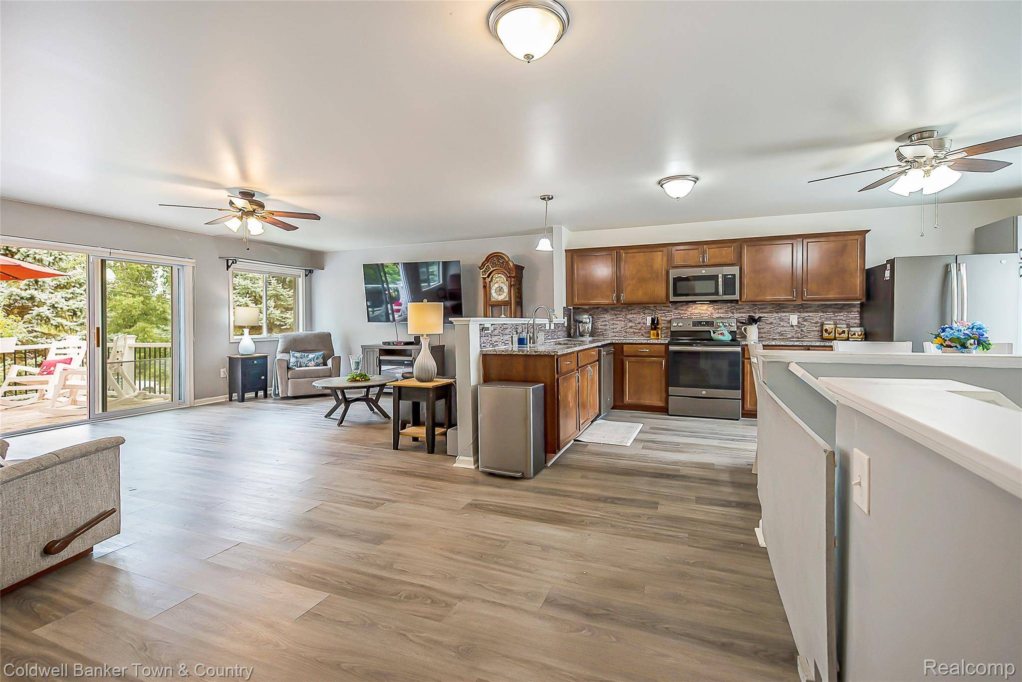 8614 Swartz River DR, Handy Township, MI 48836
