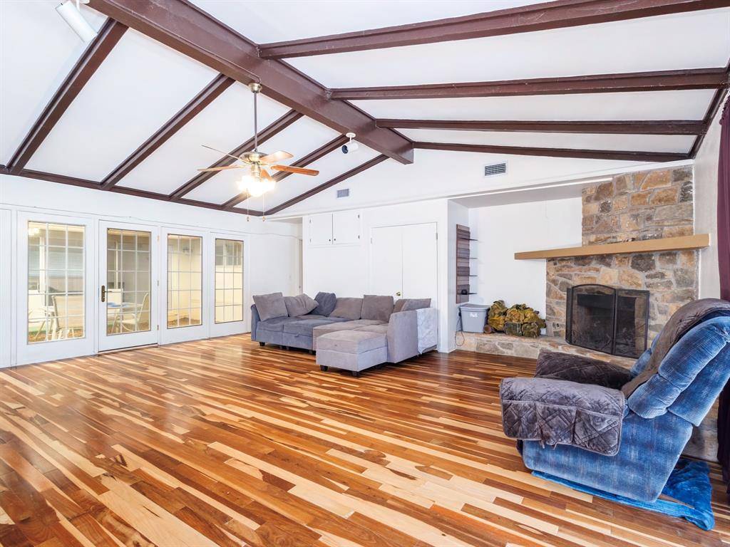 1909 8th Street, Brownwood, TX 76801