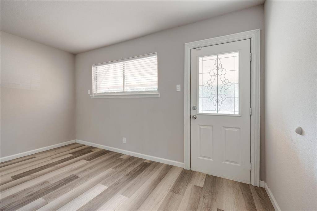 1902 Alan A Dale Road, Arlington, TX 76013