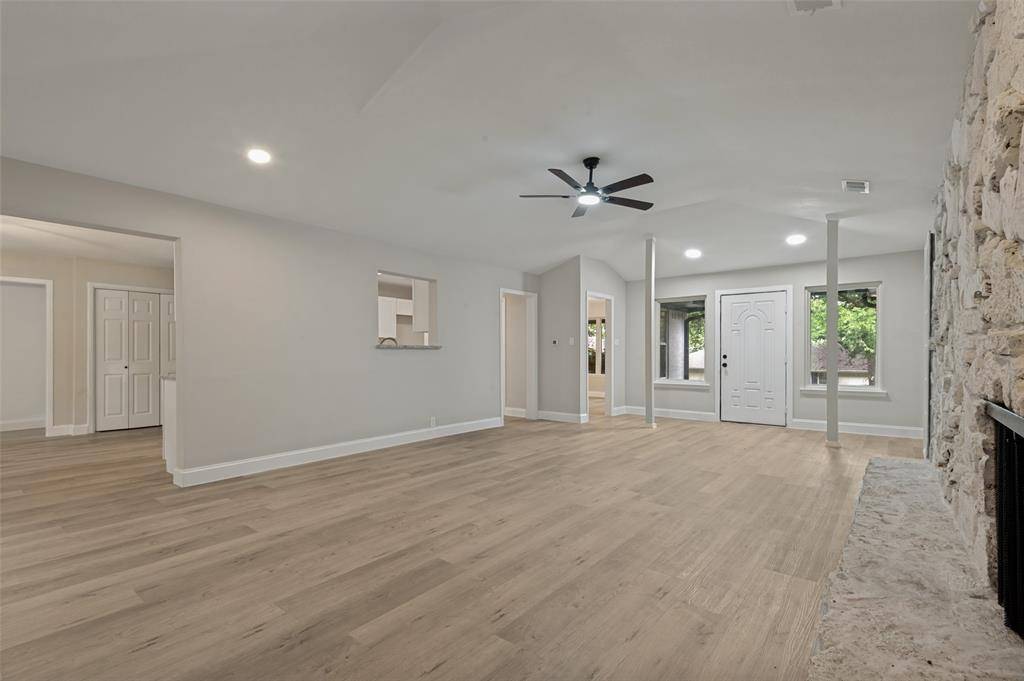 2117 Franklin Drive, Arlington, TX 76011
