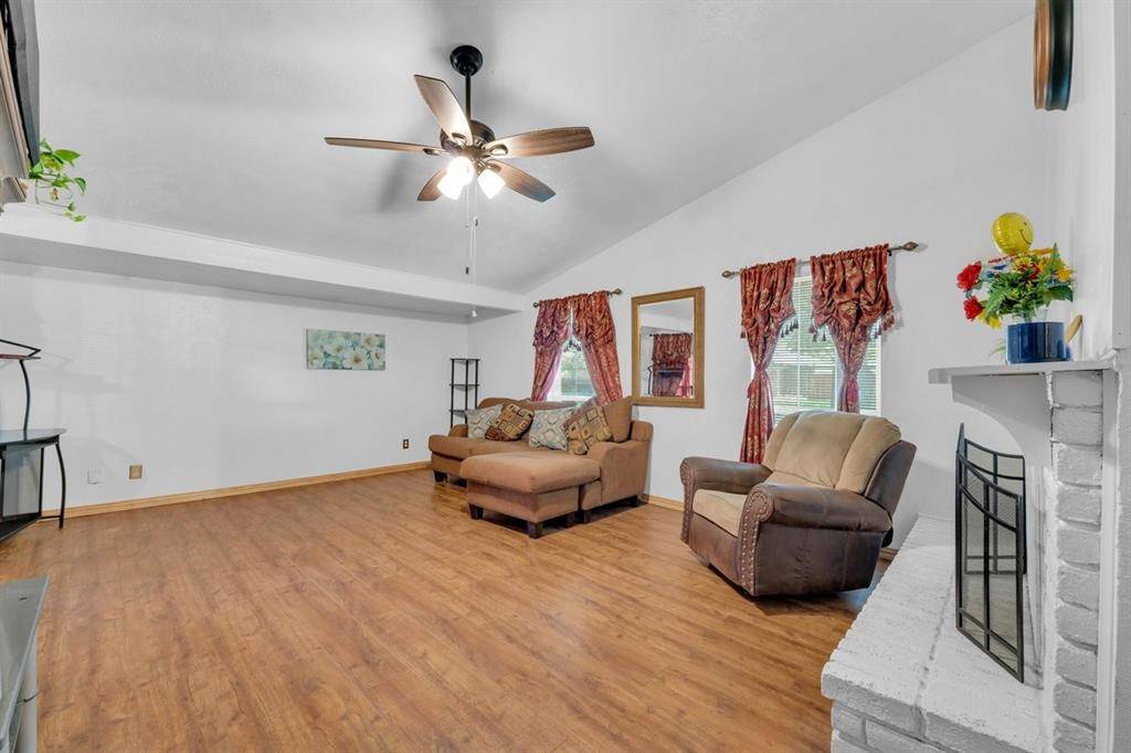 5013 Shannon Drive, The Colony, TX 75056