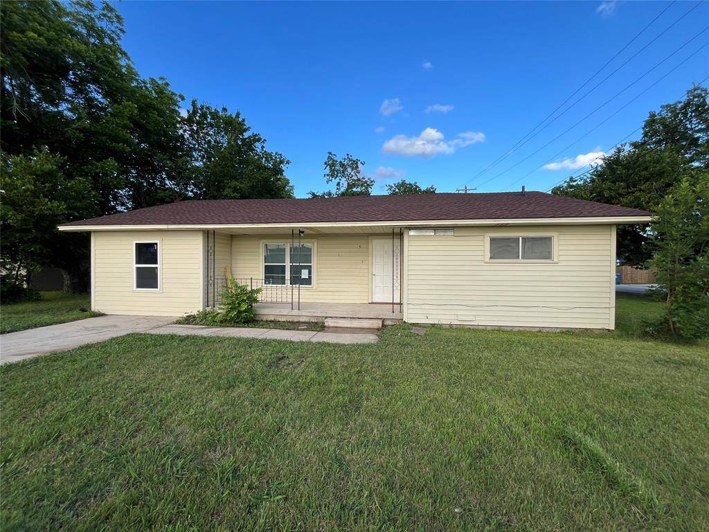 122 S 10th Street, Sanger, TX 76266