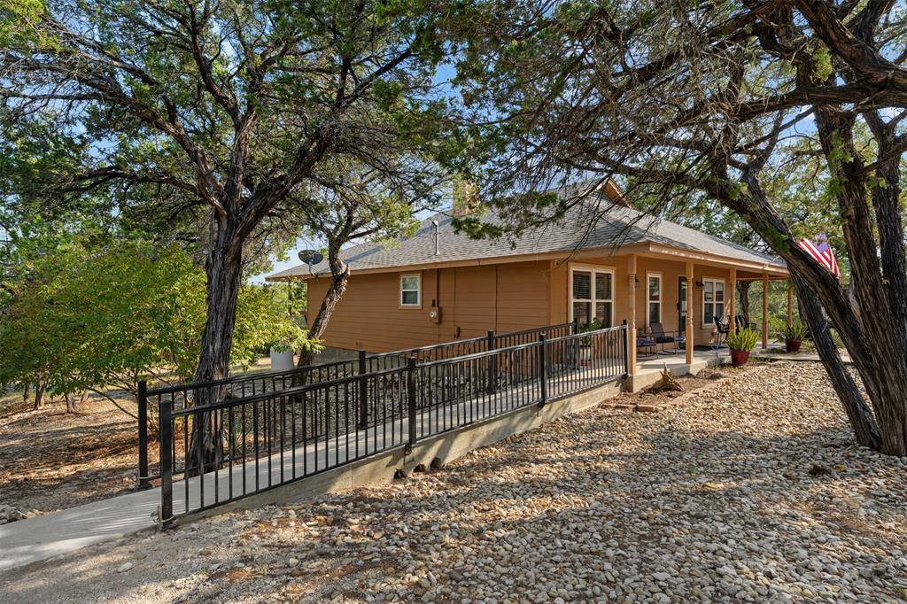 106 County Road 1506, Morgan, TX 76671