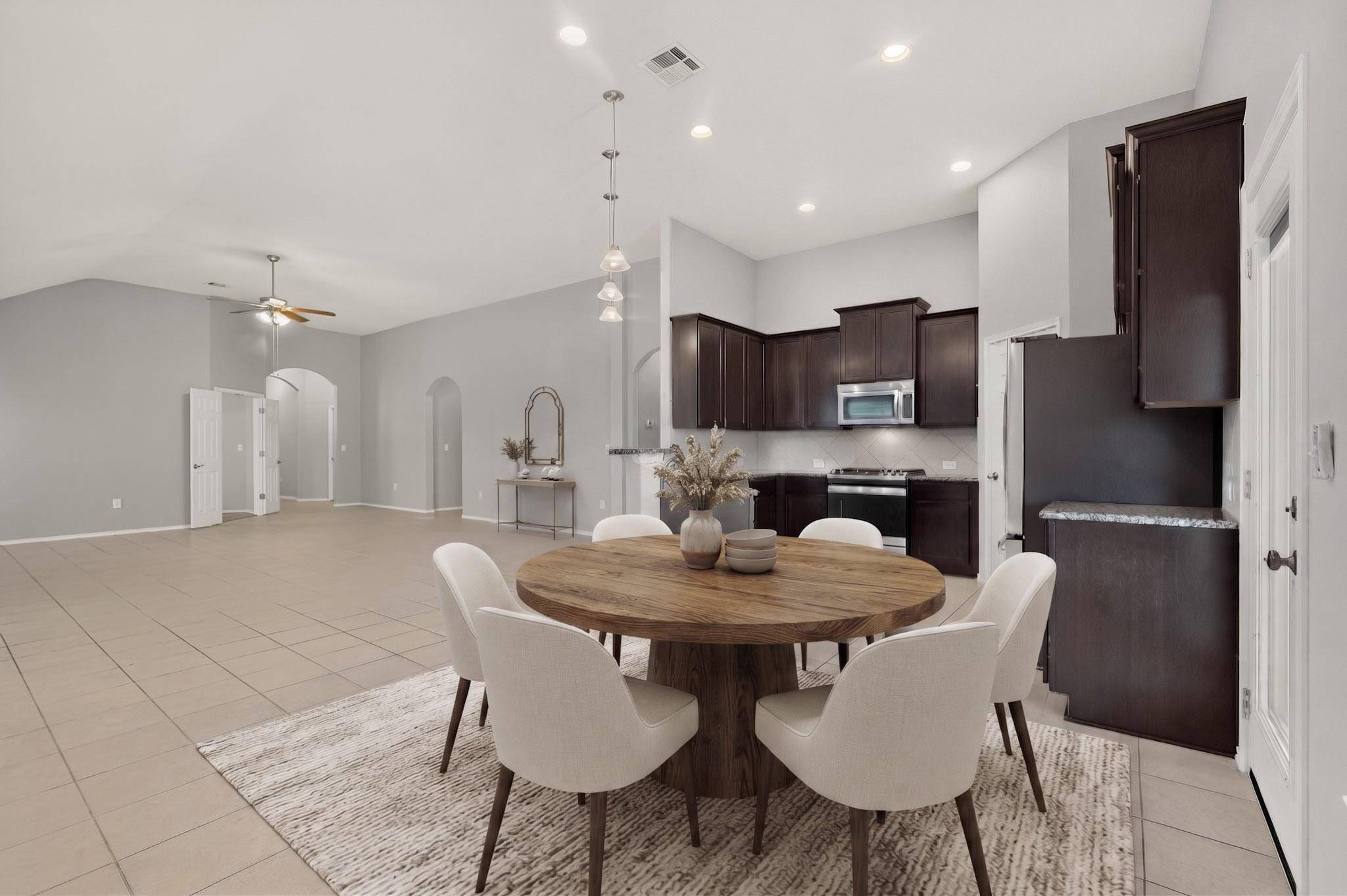 499 Eagle Brook LN, Buda, TX 78610