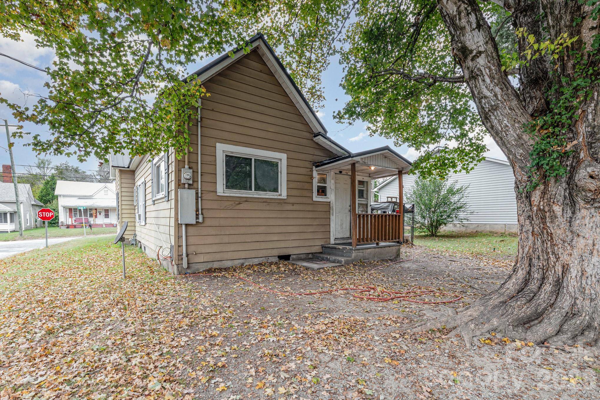 1209 3rd ST, Spencer, NC 28159