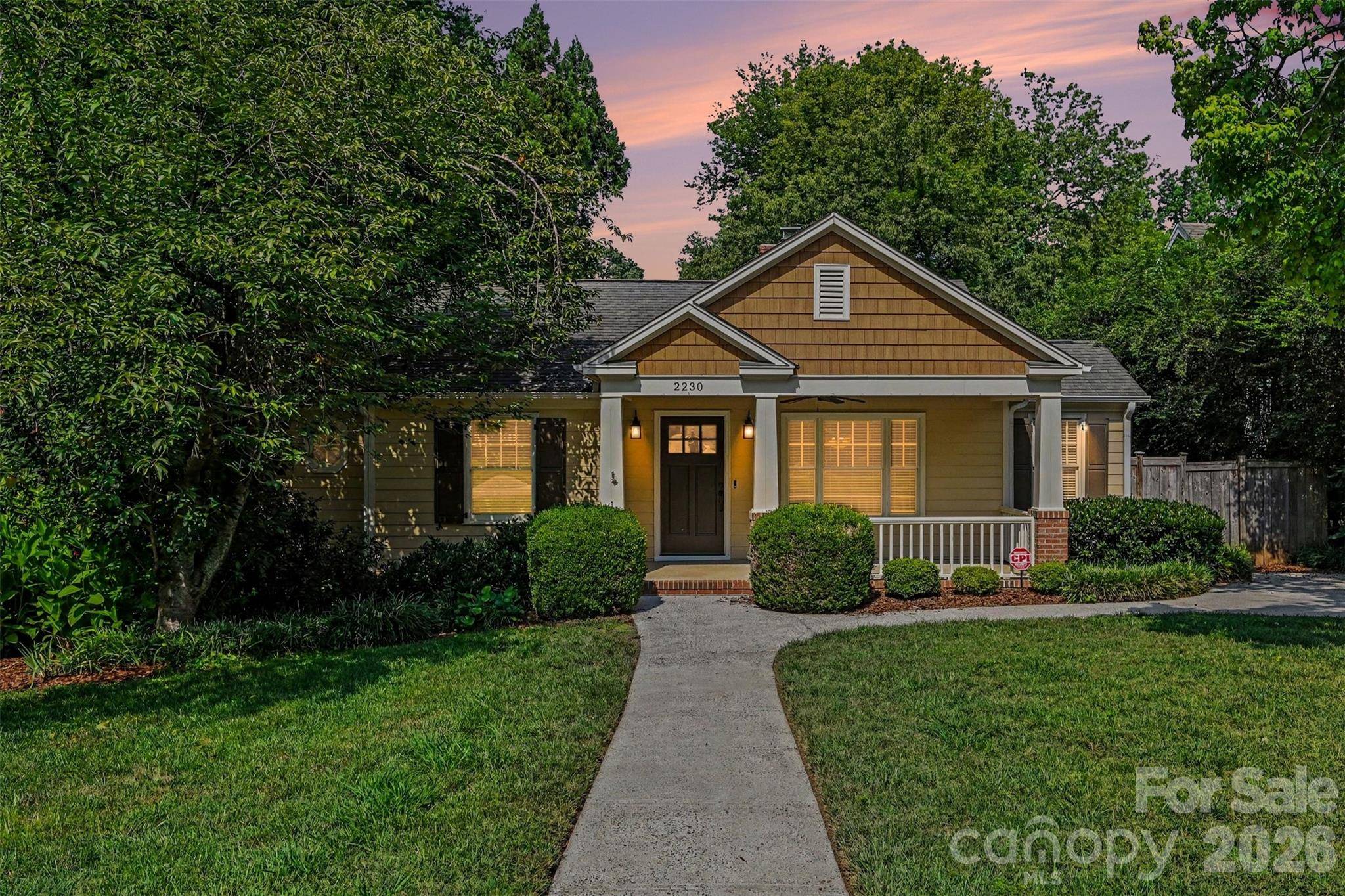 2230 Lockhart DR, Charlotte, NC 28203