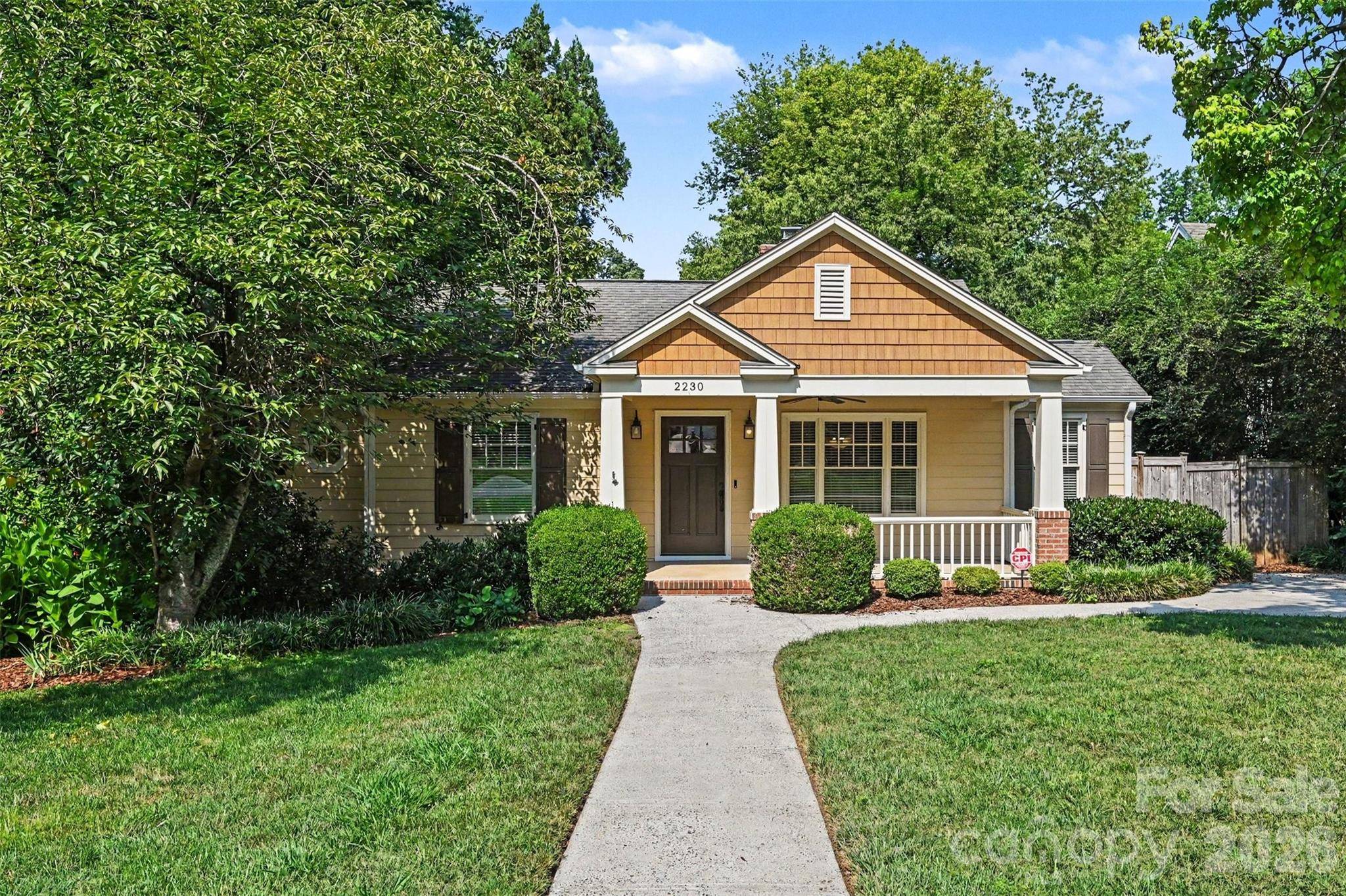 2230 Lockhart DR, Charlotte, NC 28203