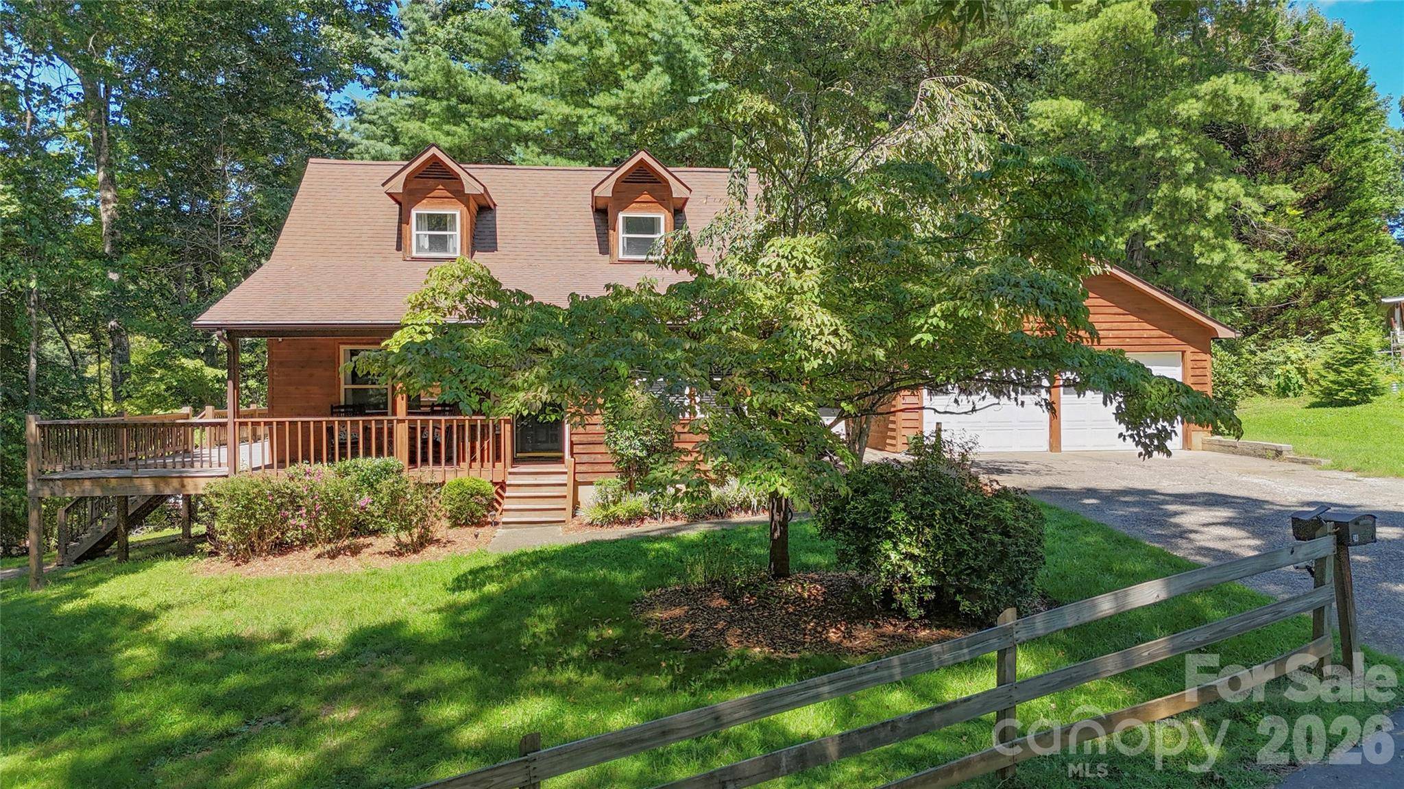 24 Oakwood RD, Candler, NC 28715
