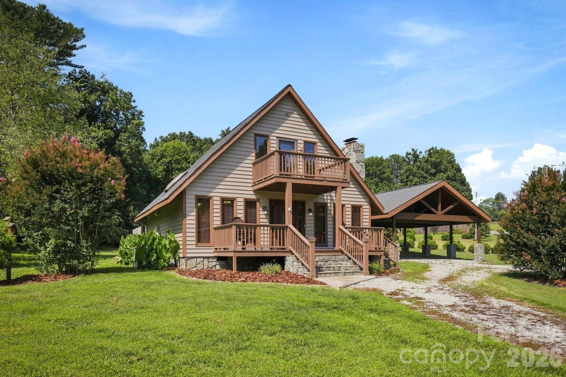 105 Shuffler RD, Morganton, NC 28655