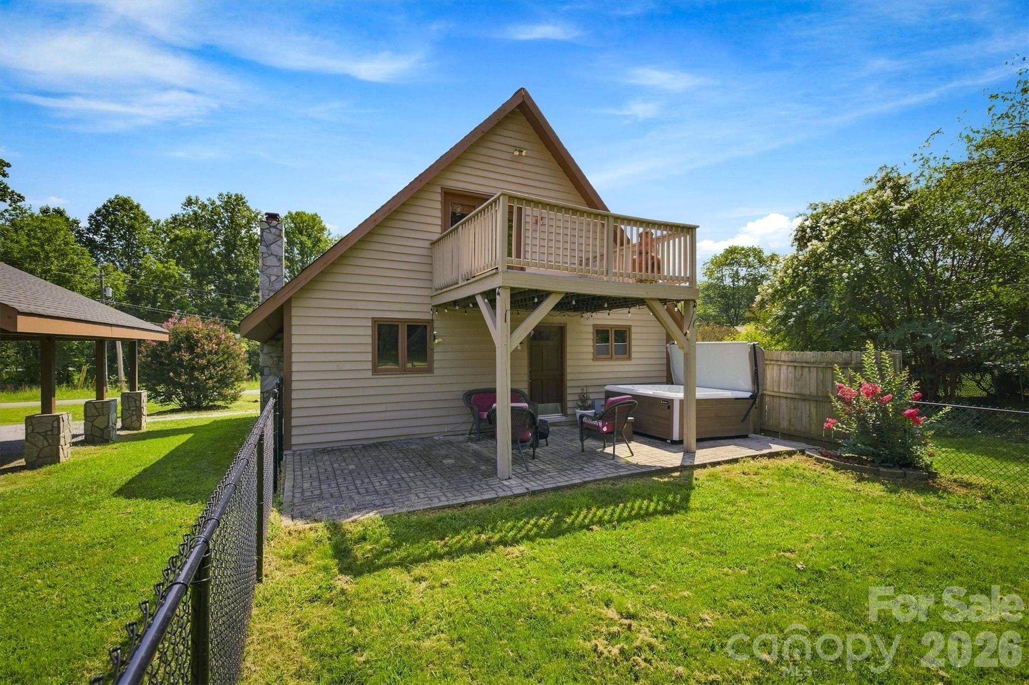 105 Shuffler RD, Morganton, NC 28655
