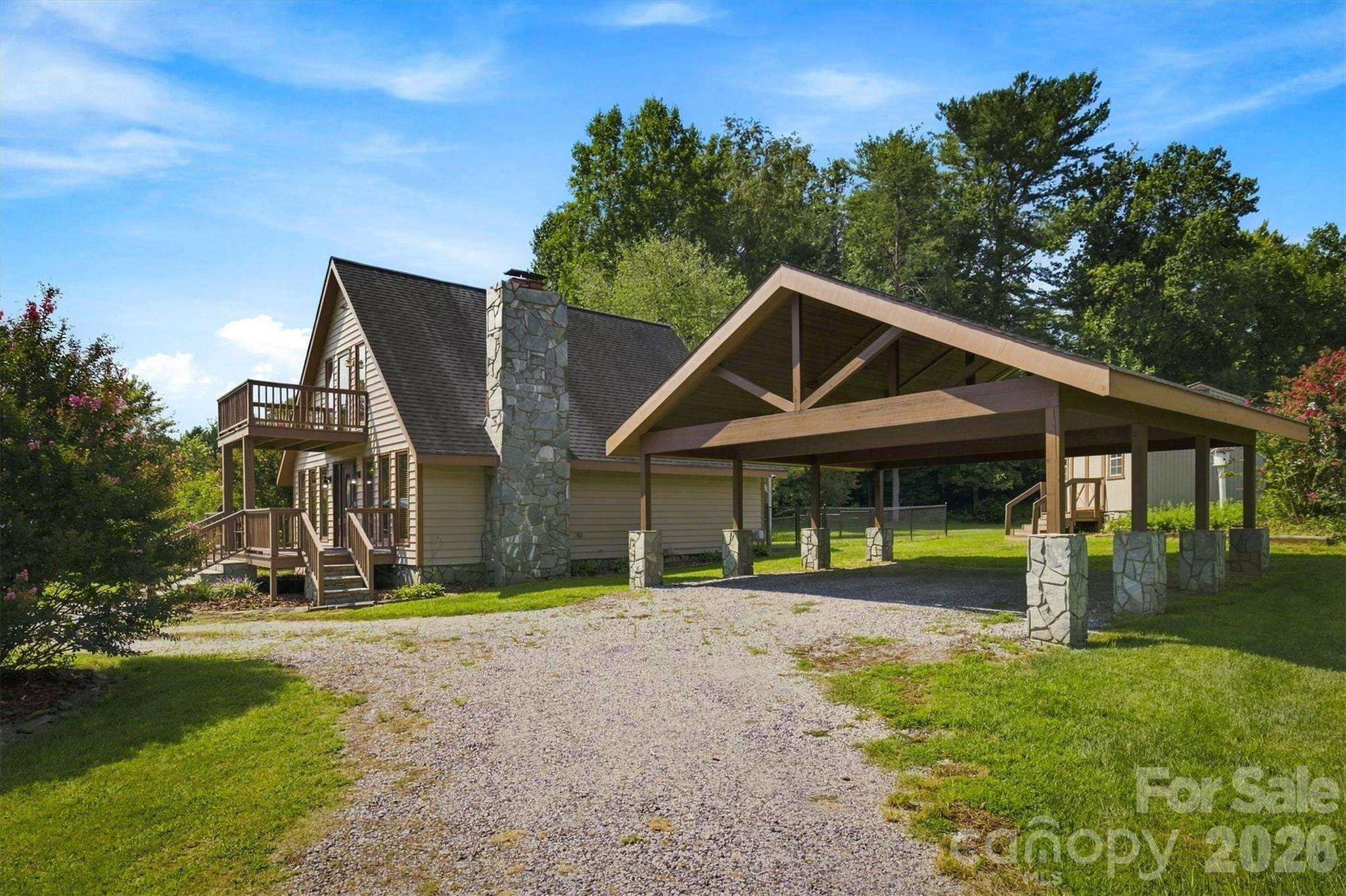 105 Shuffler RD, Morganton, NC 28655