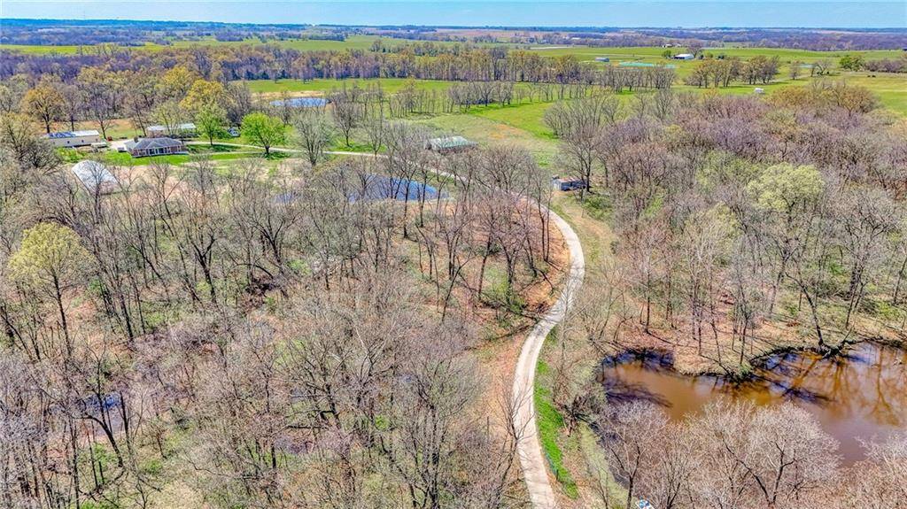 450 SW 725 RD, Chilhowee, MO 64733
