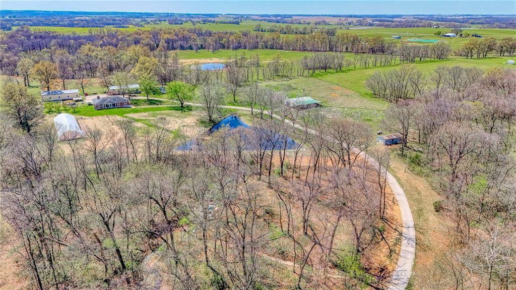 450 SW 725 RD, Chilhowee, MO 64733