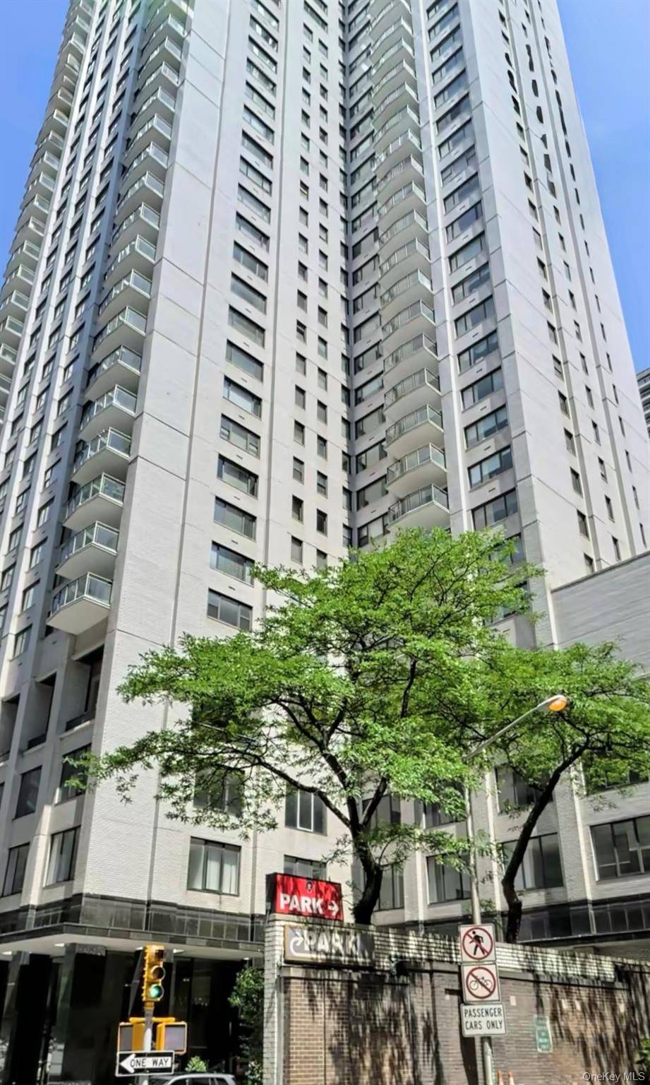 303 E 57th Street #10D, New York (manhattan), NY 10022