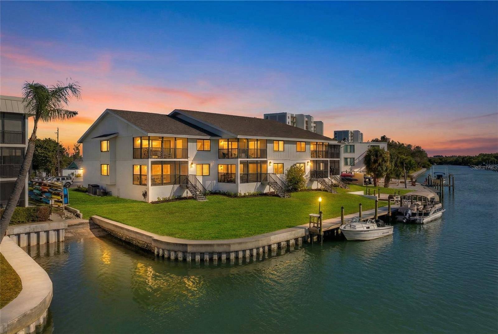 9226 MIDNIGHT PASS RD #3B, Sarasota, FL 34242
