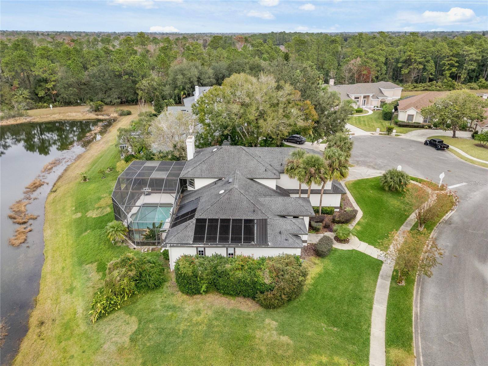 1746 CARILLON PARK DR, Oviedo, FL 32765