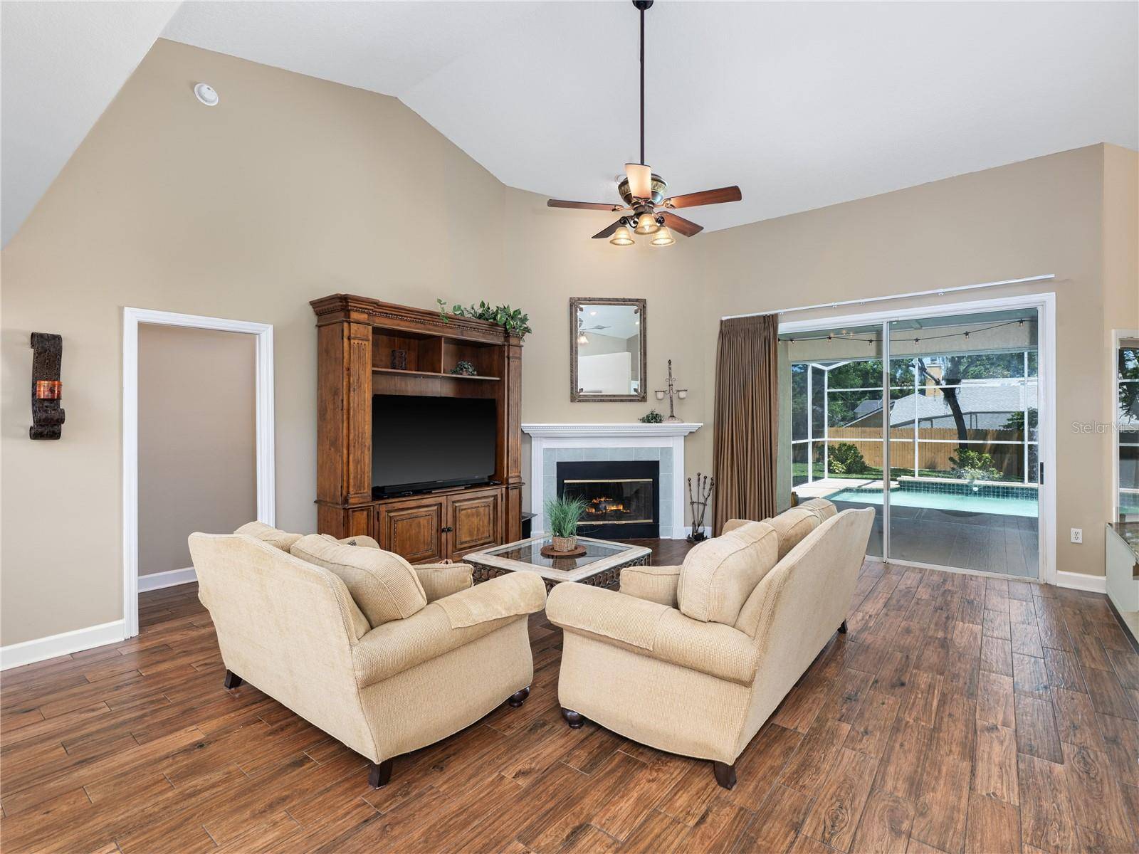 1045 ABBOTSFORD CT, Oviedo, FL 32765