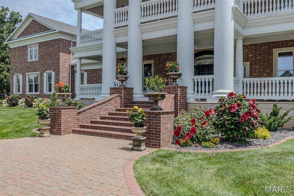 345 Coach RD, Lebanon, MO 65536