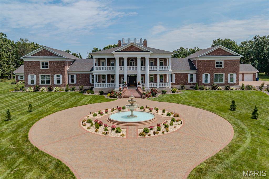 345 Coach RD, Lebanon, MO 65536