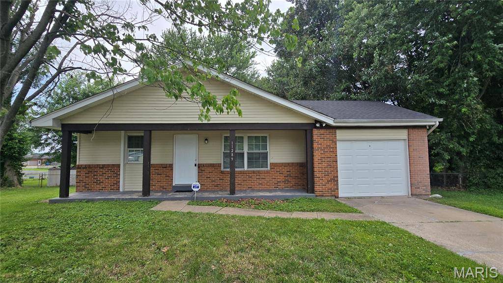 11289 Aspen Woods DR, St Louis, MO 63138