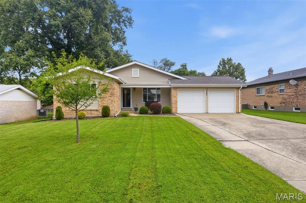 1521 Polaris DR, Ellisville, MO 63011
