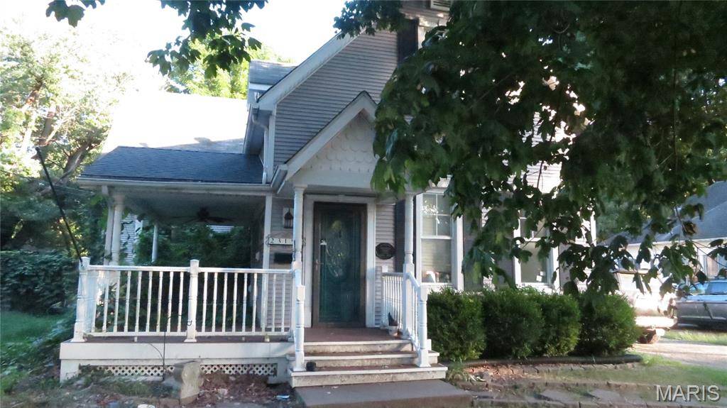 2315 Brown ST, Alton, IL 62002