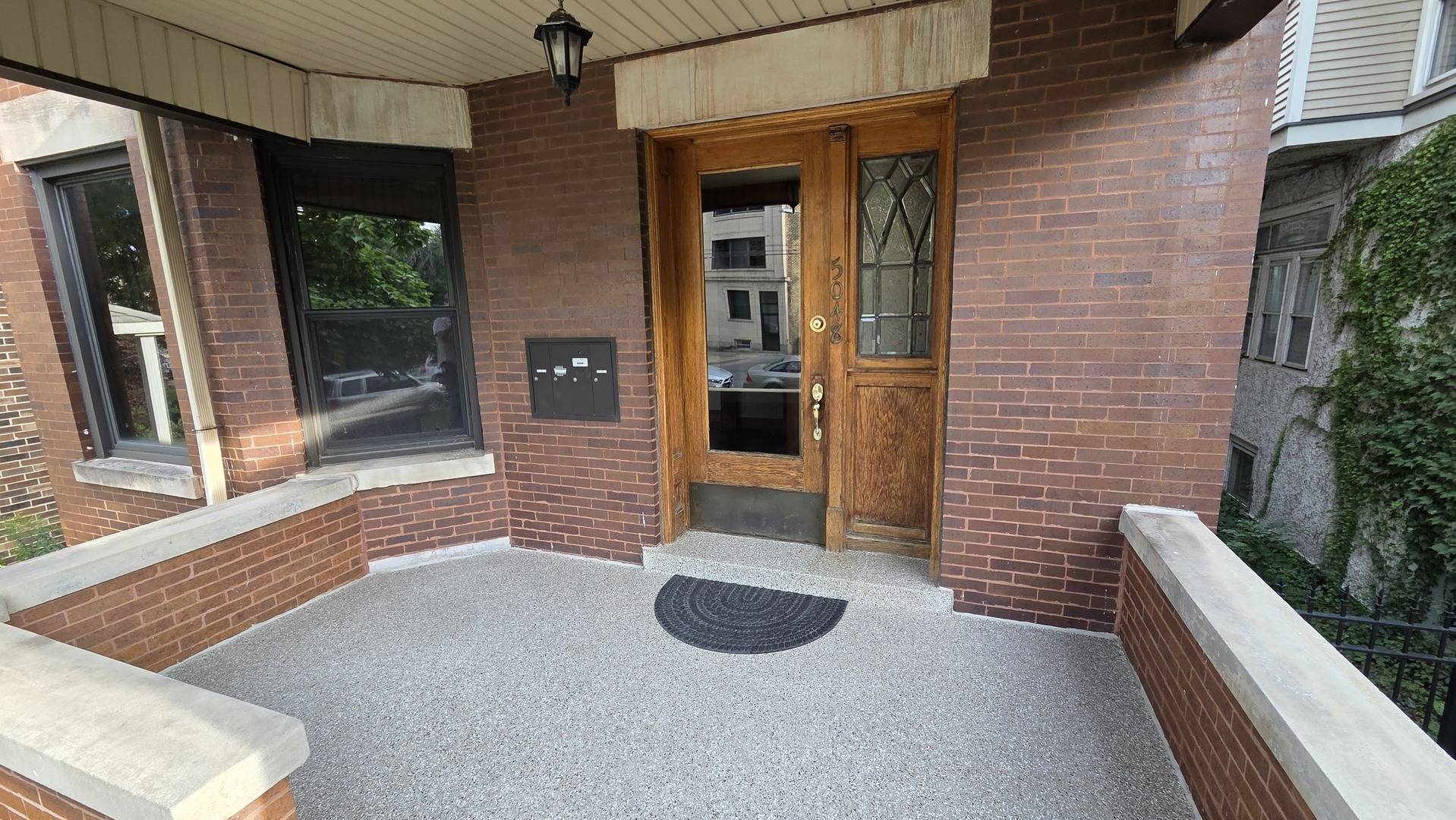 5048 W Agatite AVE, Chicago, IL 60630