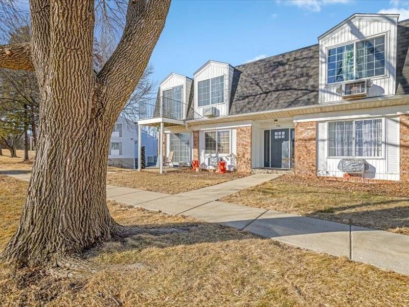 706 Kiwanis DR #4, Freeport, IL 61032