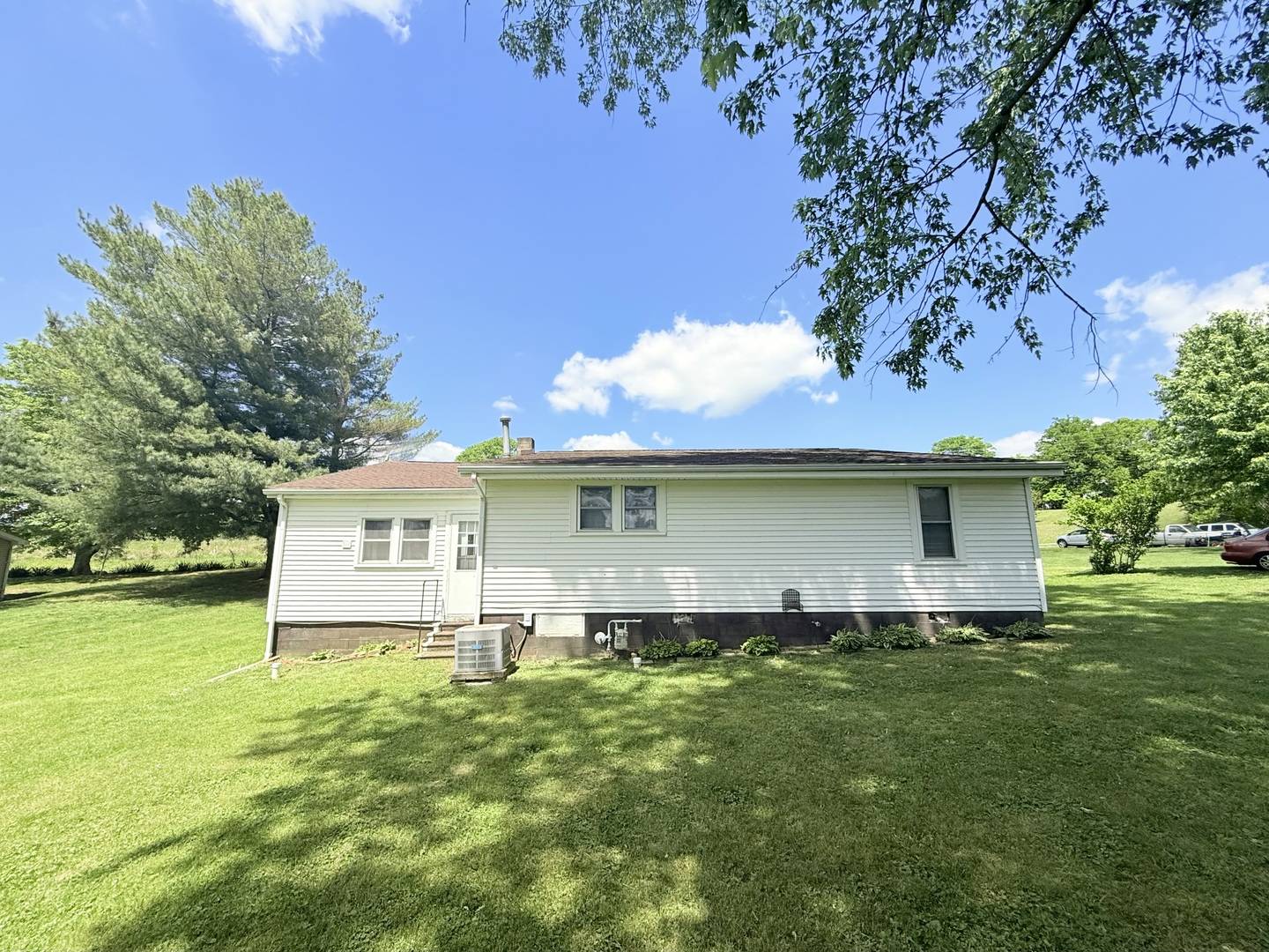 345 E Fords Ferry RD, Cave In Rock, IL 62919