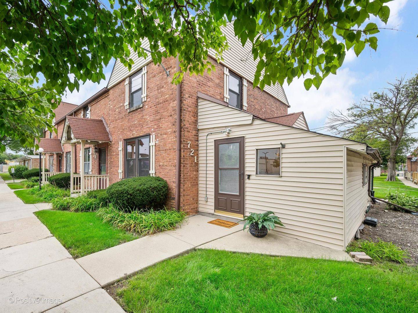 721 E Maple AVE, La Grange, IL 60525