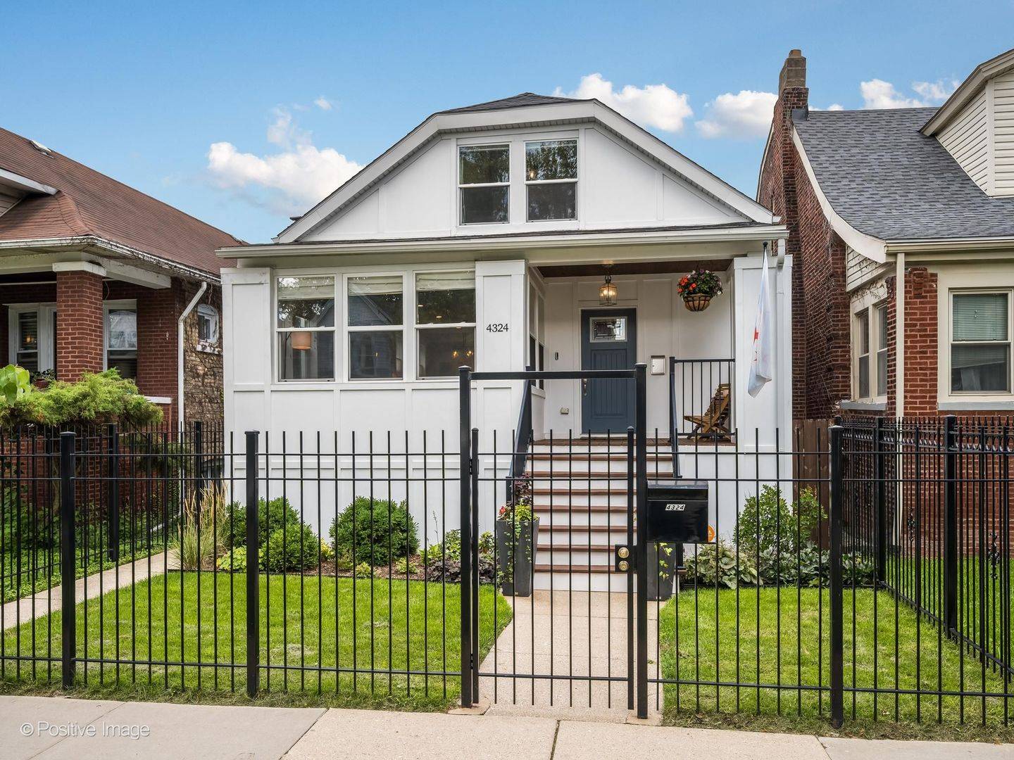 4324 N Sawyer AVE, Chicago, IL 60618