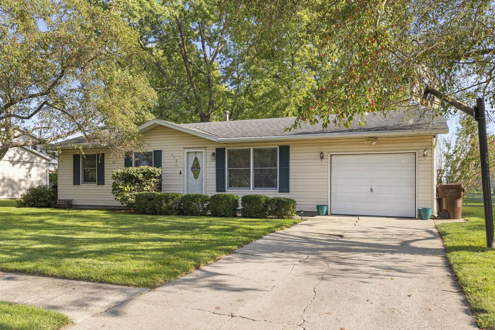476 E 3rd ST, Herscher, IL 60941