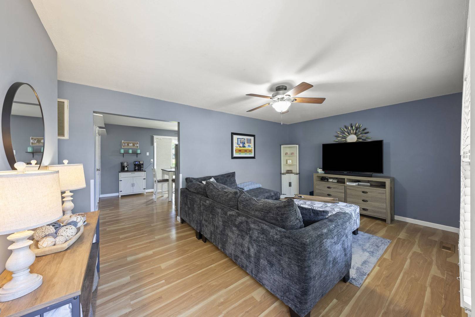 476 E 3rd ST, Herscher, IL 60941