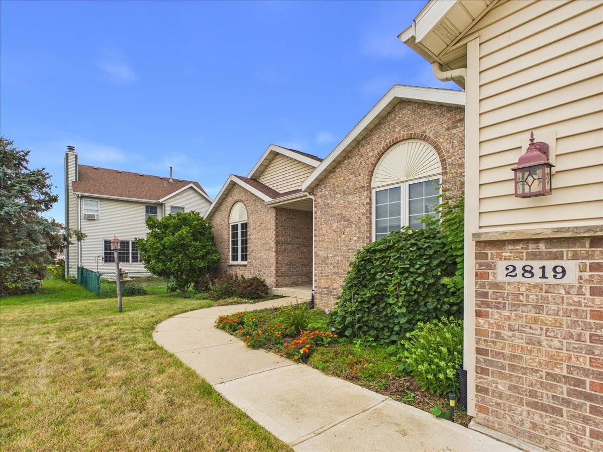 2819 Mary ST, Belvidere, IL 61008
