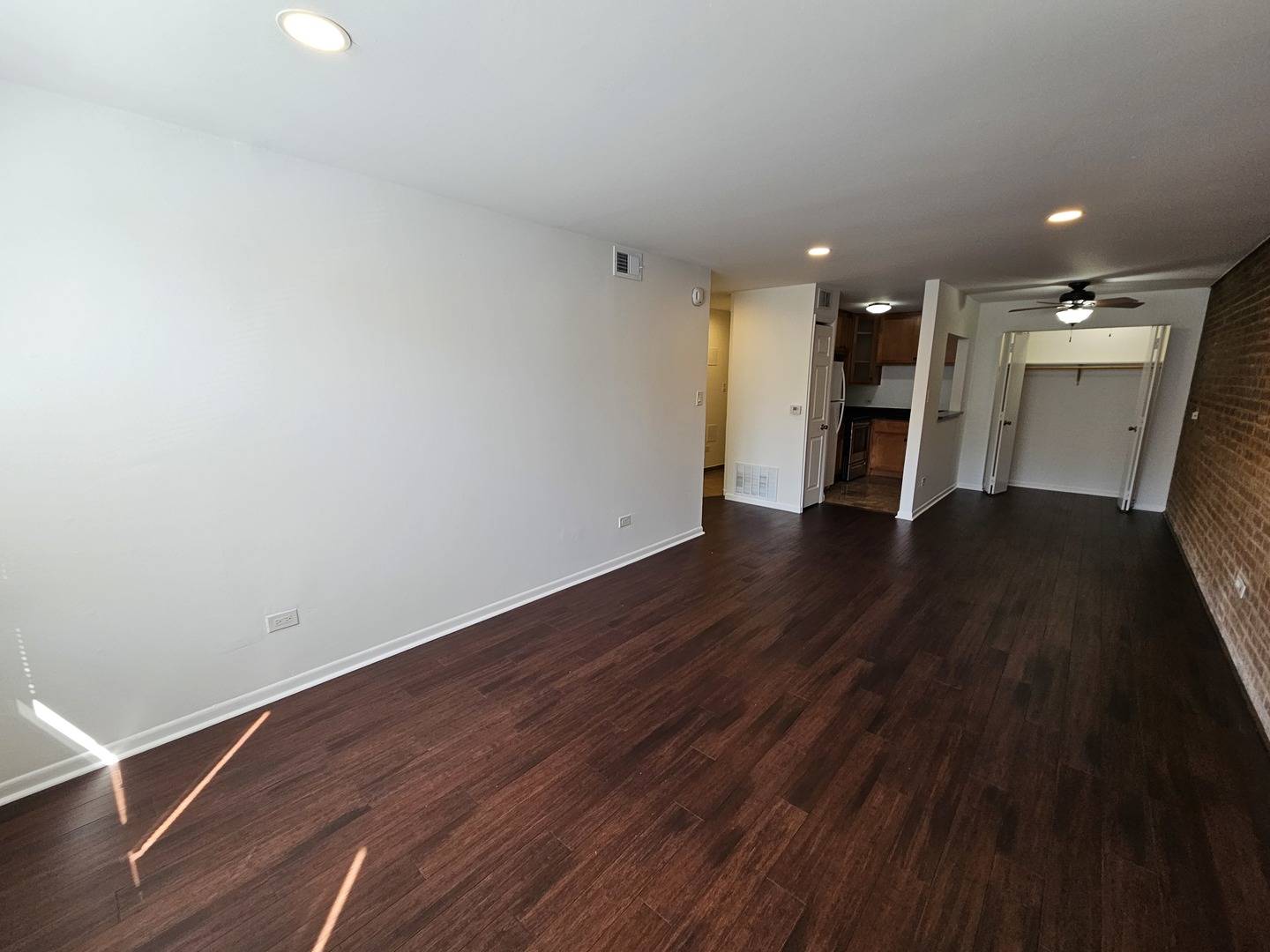2250 N Lincoln AVE #205, Chicago, IL 60614