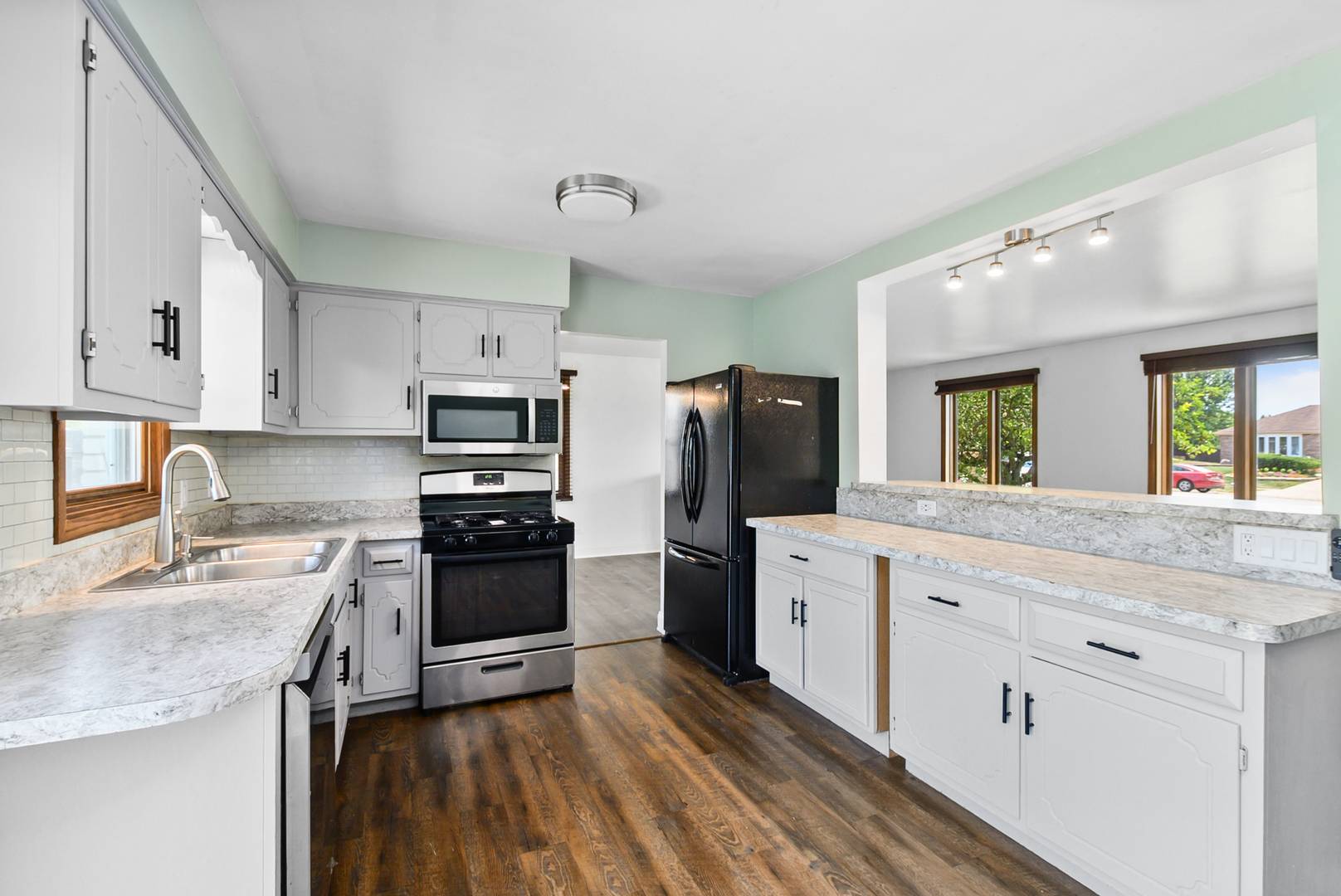 11672 Glenview DR, Orland Park, IL 60467