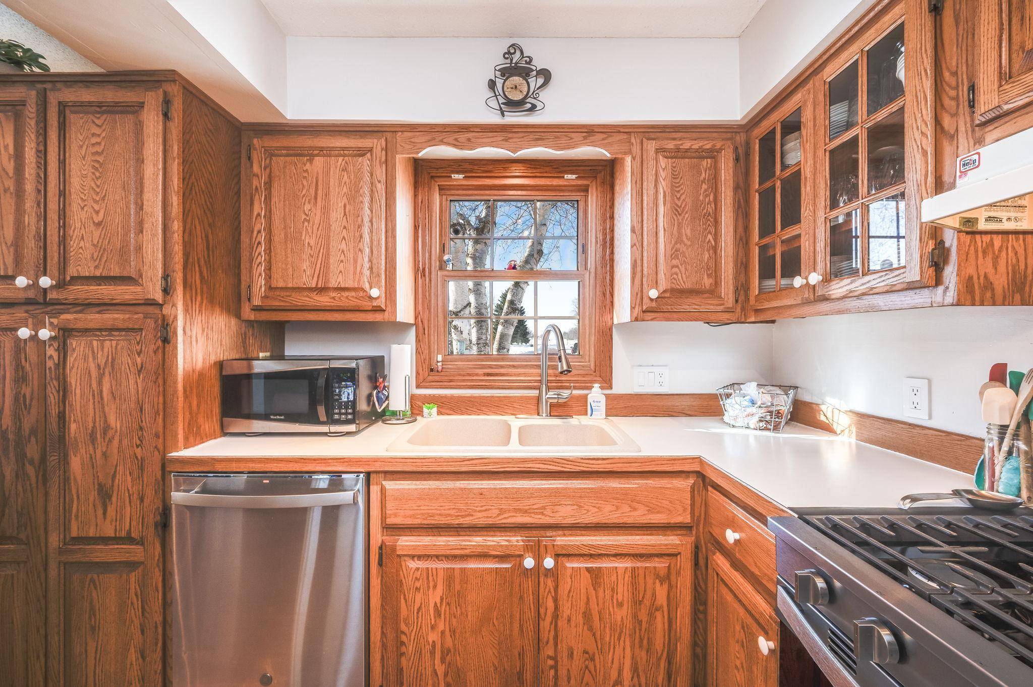 103 E Interlaken RD, Fairmont, MN 56031