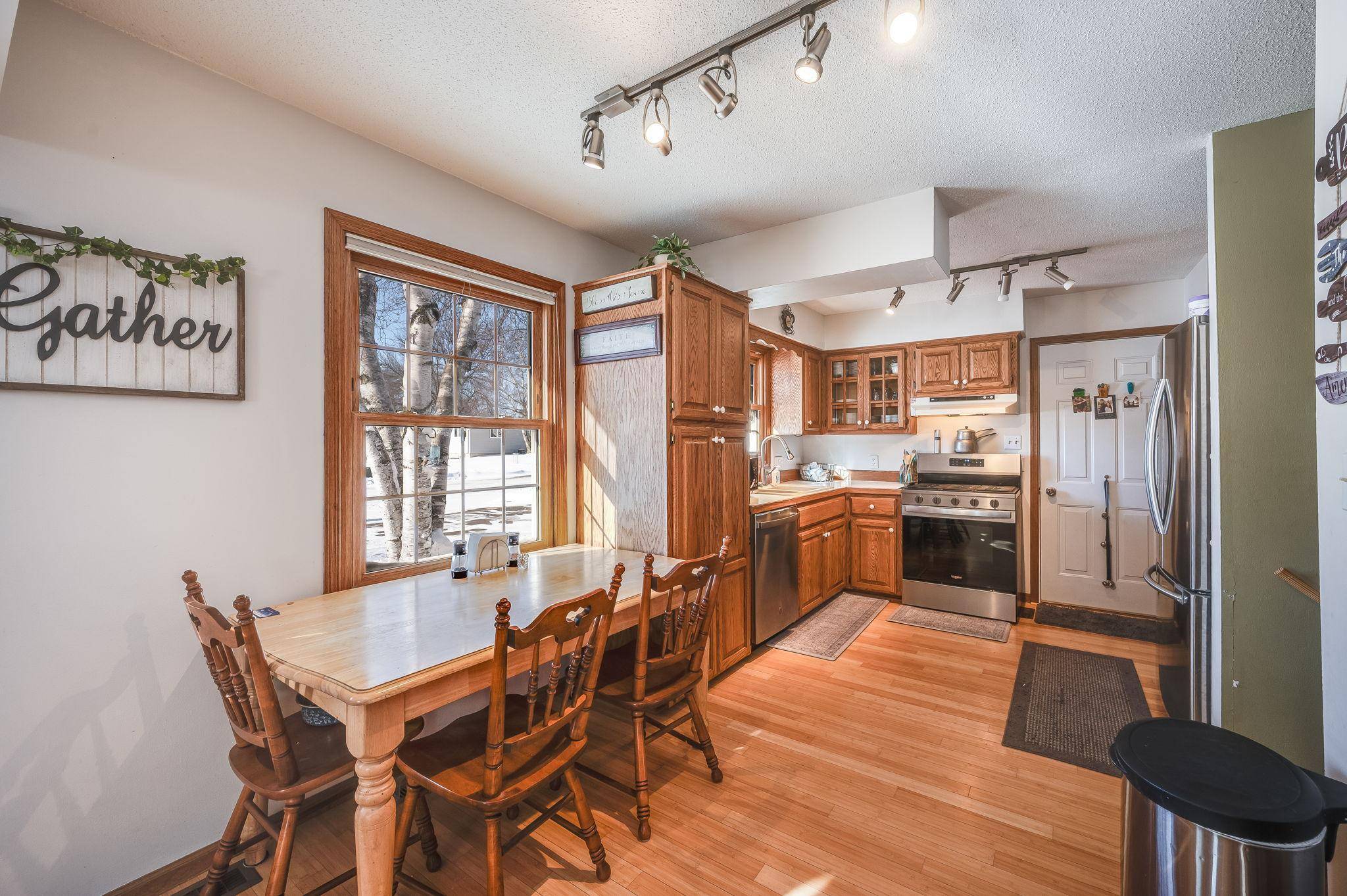 103 E Interlaken RD, Fairmont, MN 56031