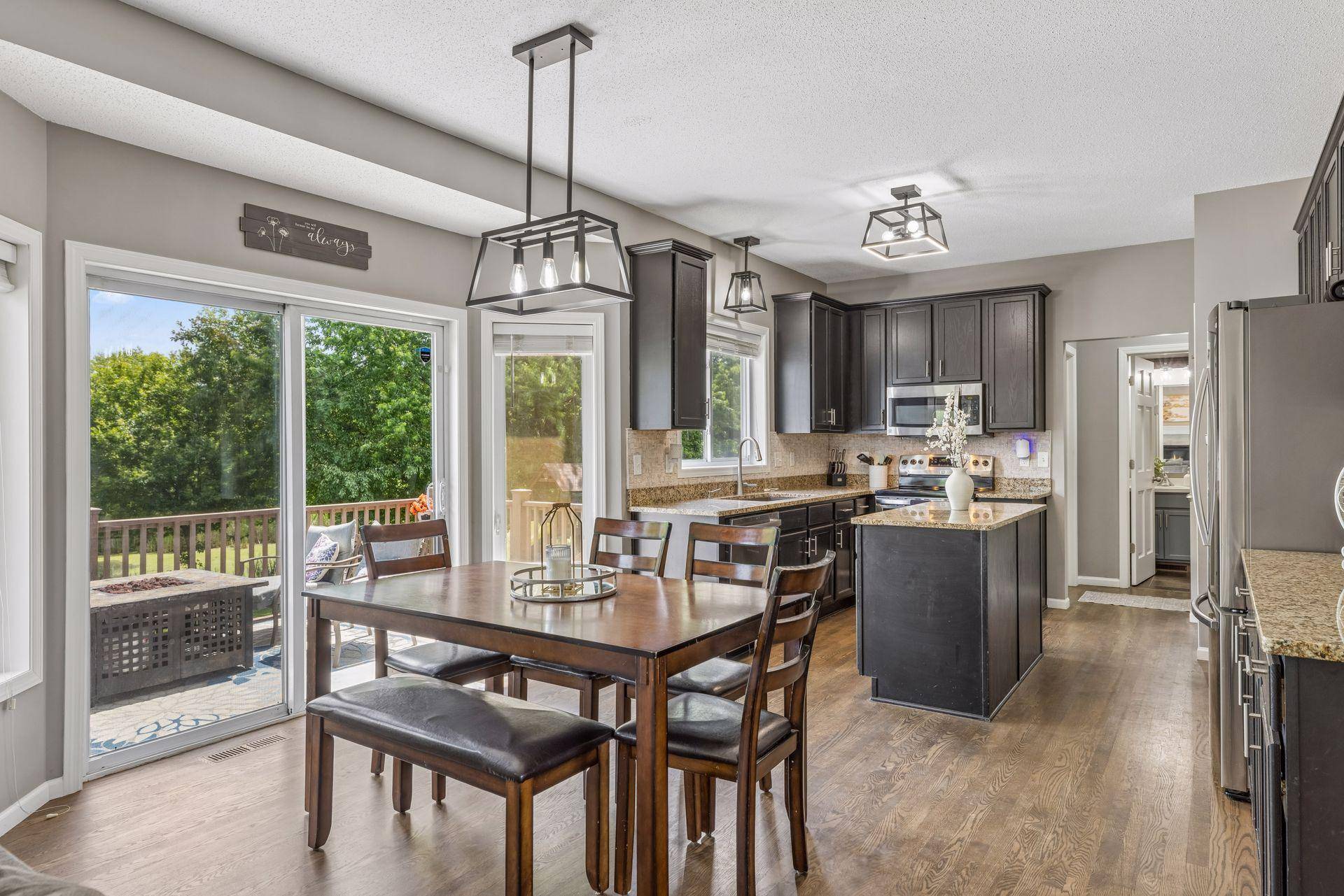 624 Dundee AVE, River Falls, WI 54022