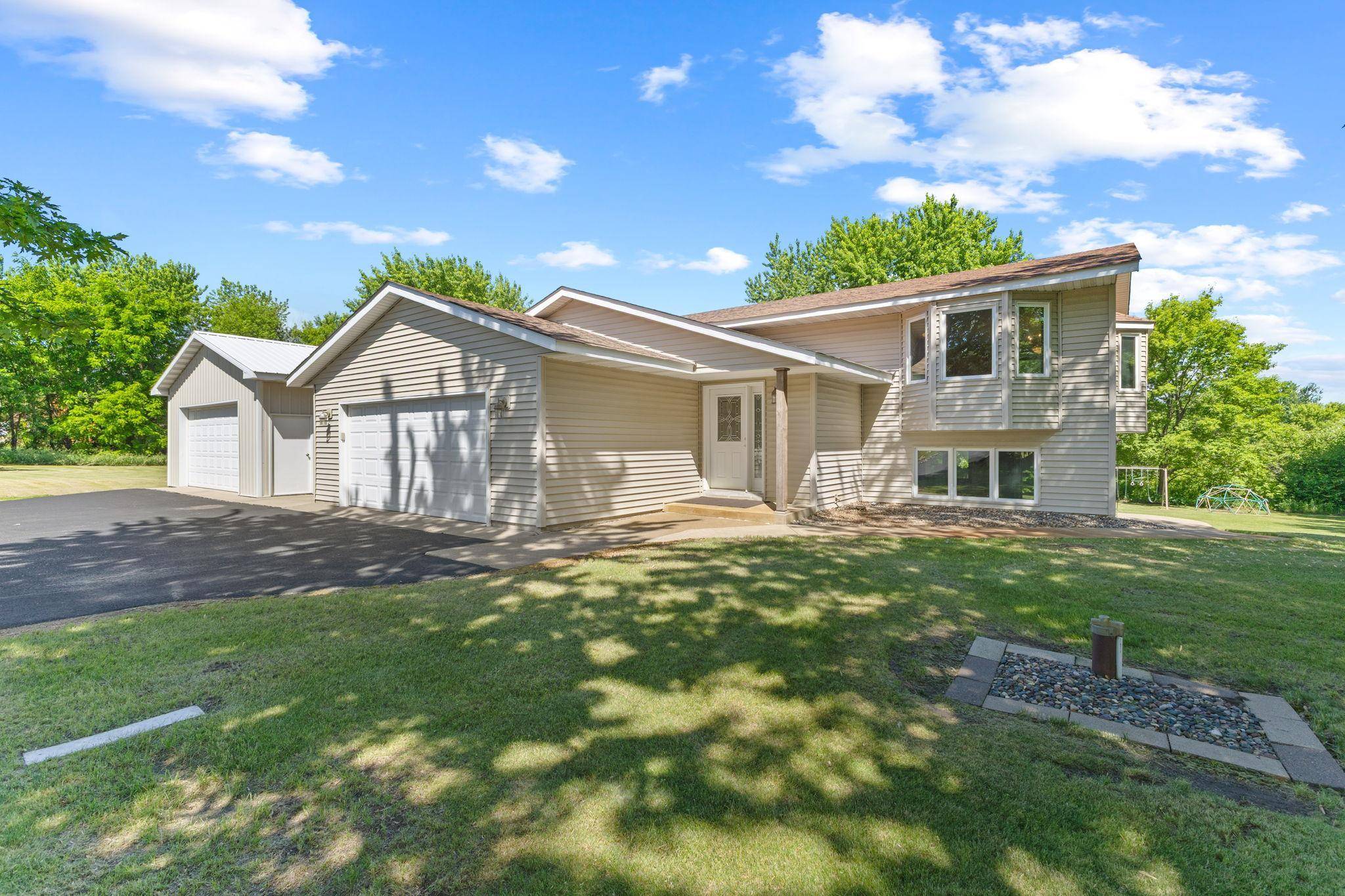 24610 Tucker RD, Rogers, MN 55374