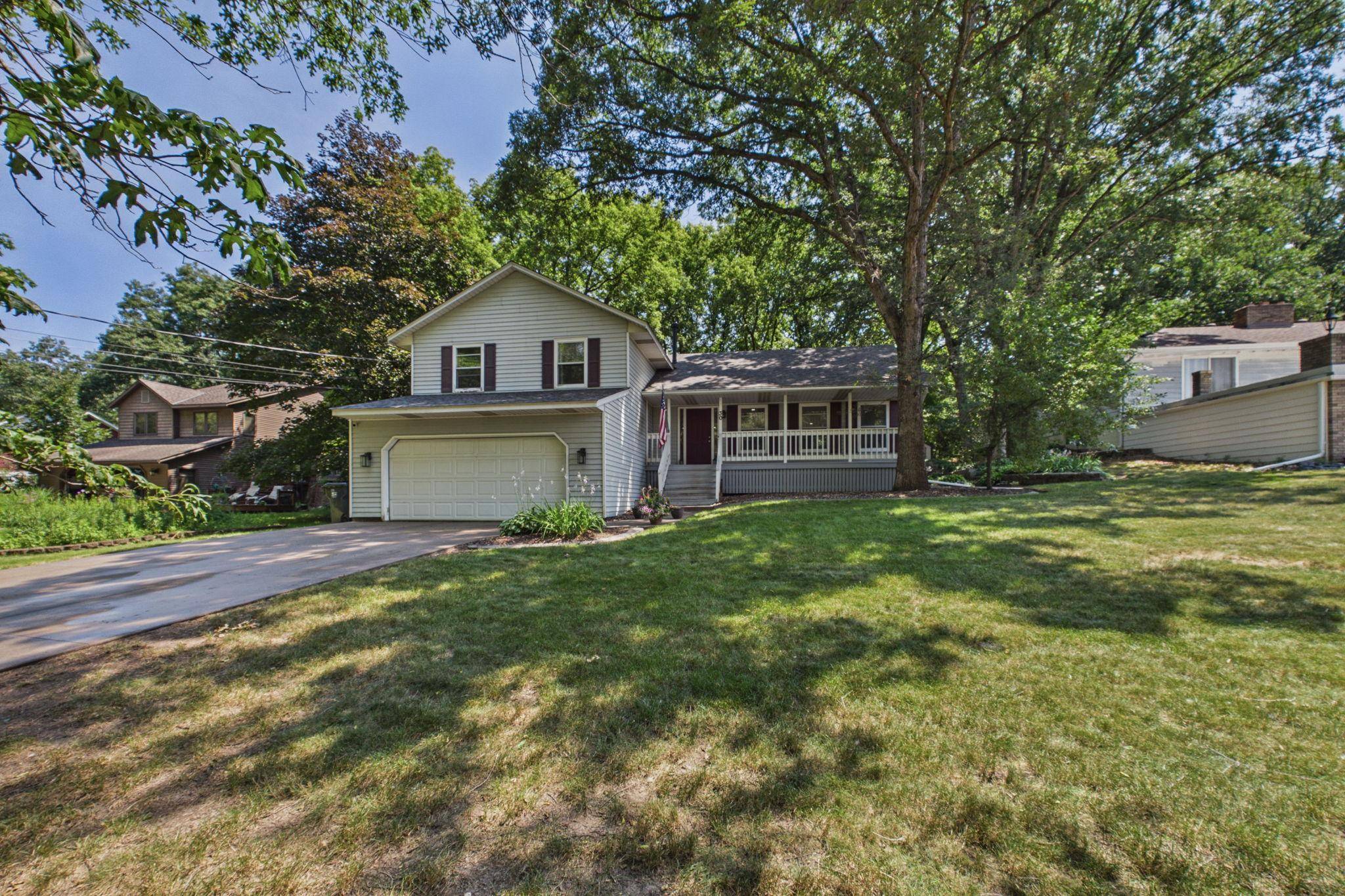 30 B ST, Saint Paul, MN 55106