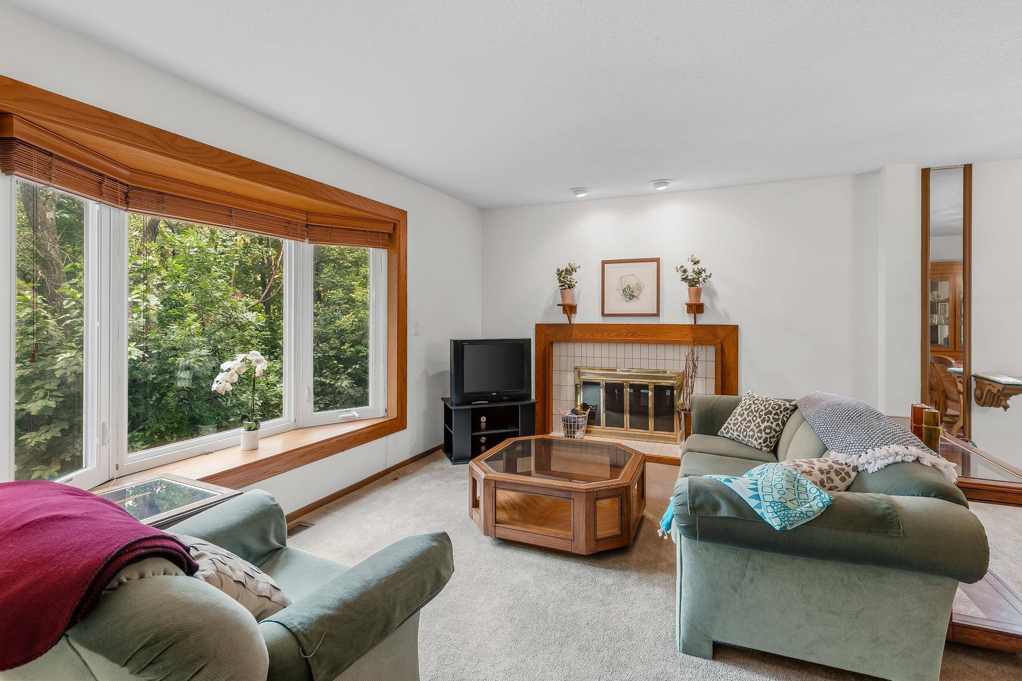 2420 Mendelssohn LN N #5, Golden Valley, MN 55427
