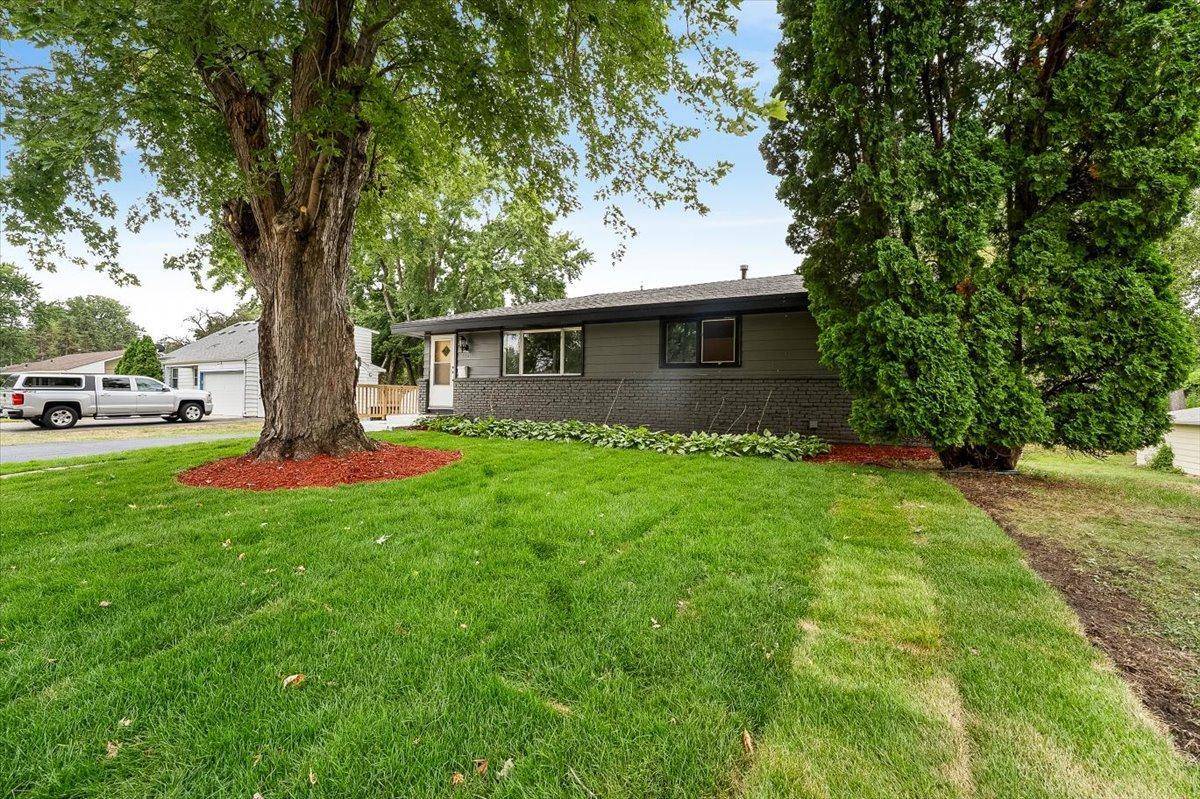 1401 Winnetka AVE N, Golden Valley, MN 55427