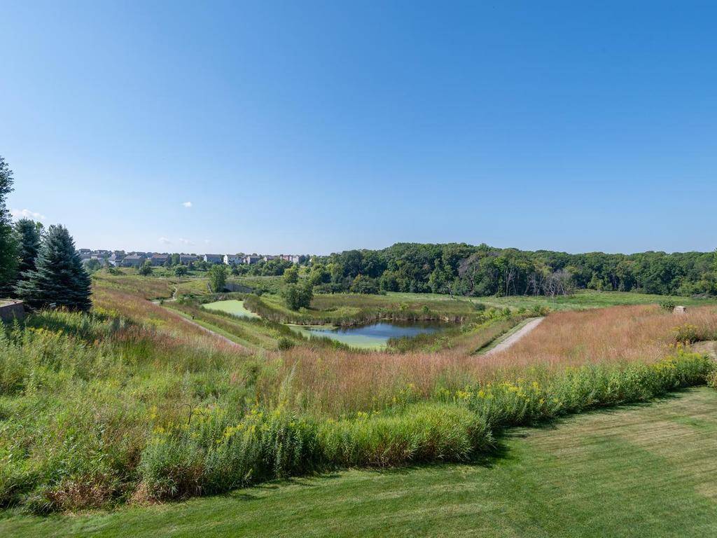 1511 Pembroke PASS, Chanhassen, MN 55317