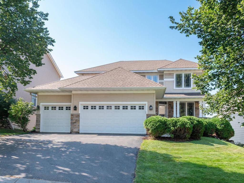 1511 Pembroke PASS, Chanhassen, MN 55317