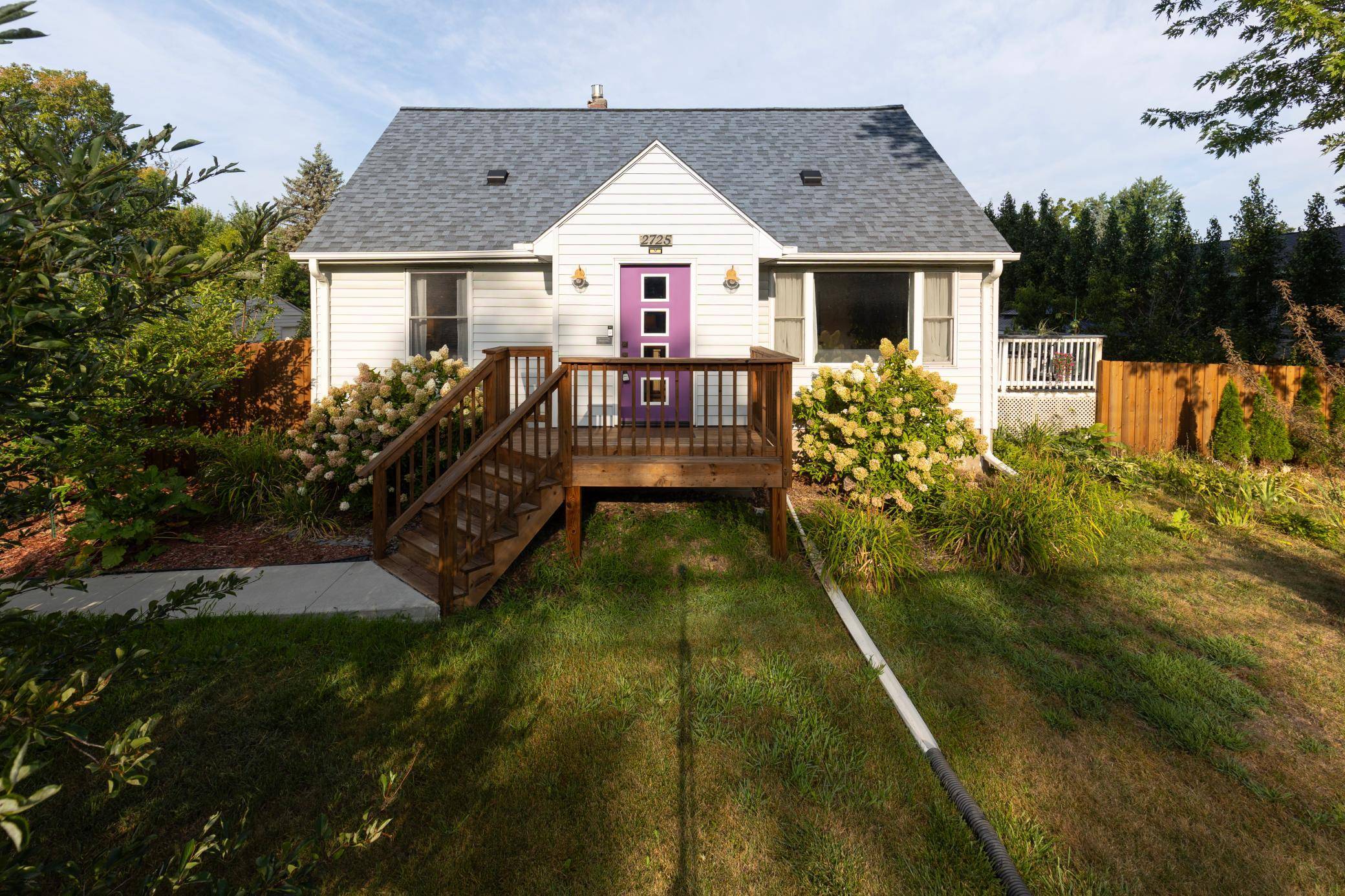 2725 Division ST N, North Saint Paul, MN 55109