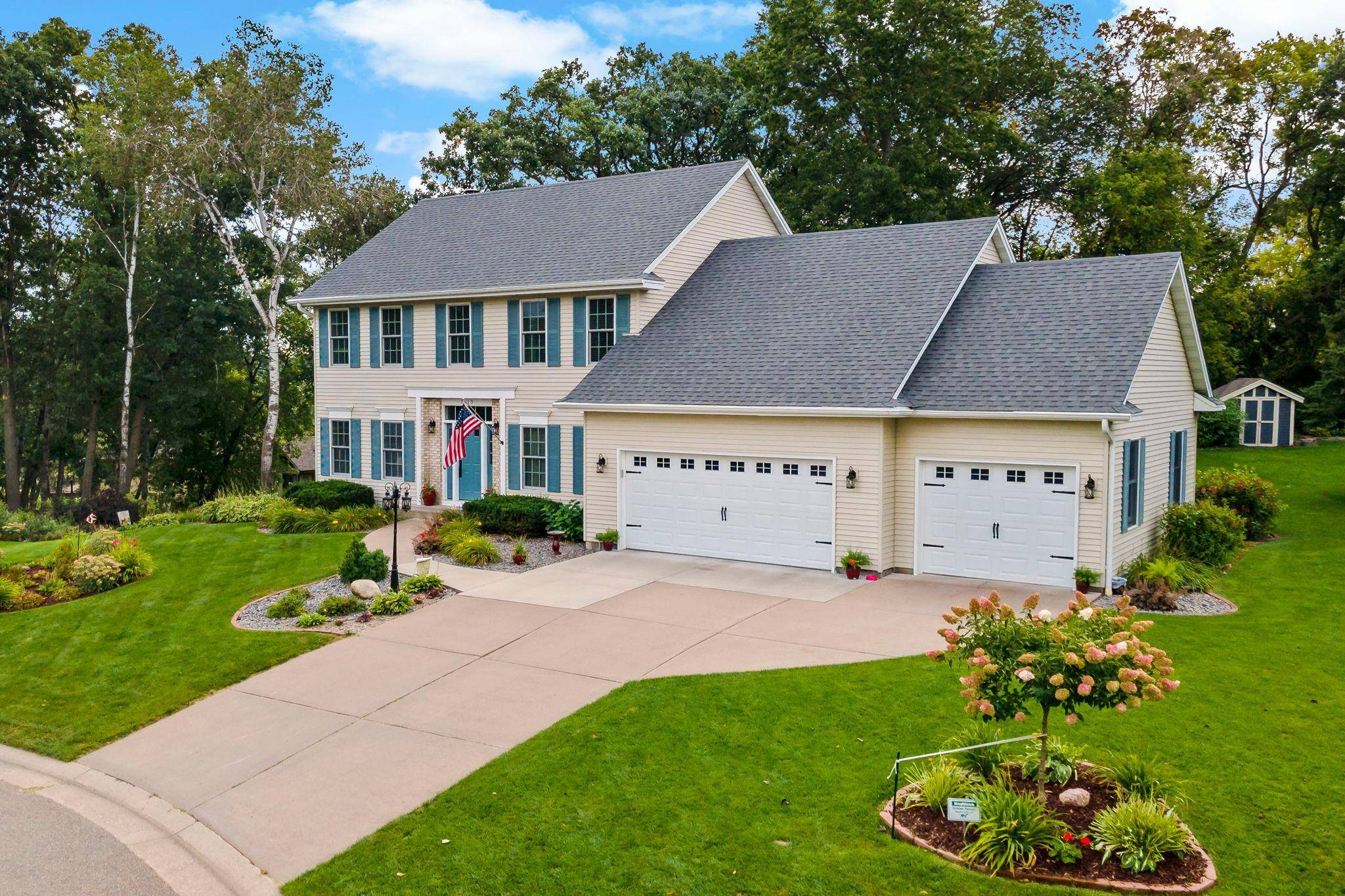 1215 Thorene PL, Stillwater, MN 55082