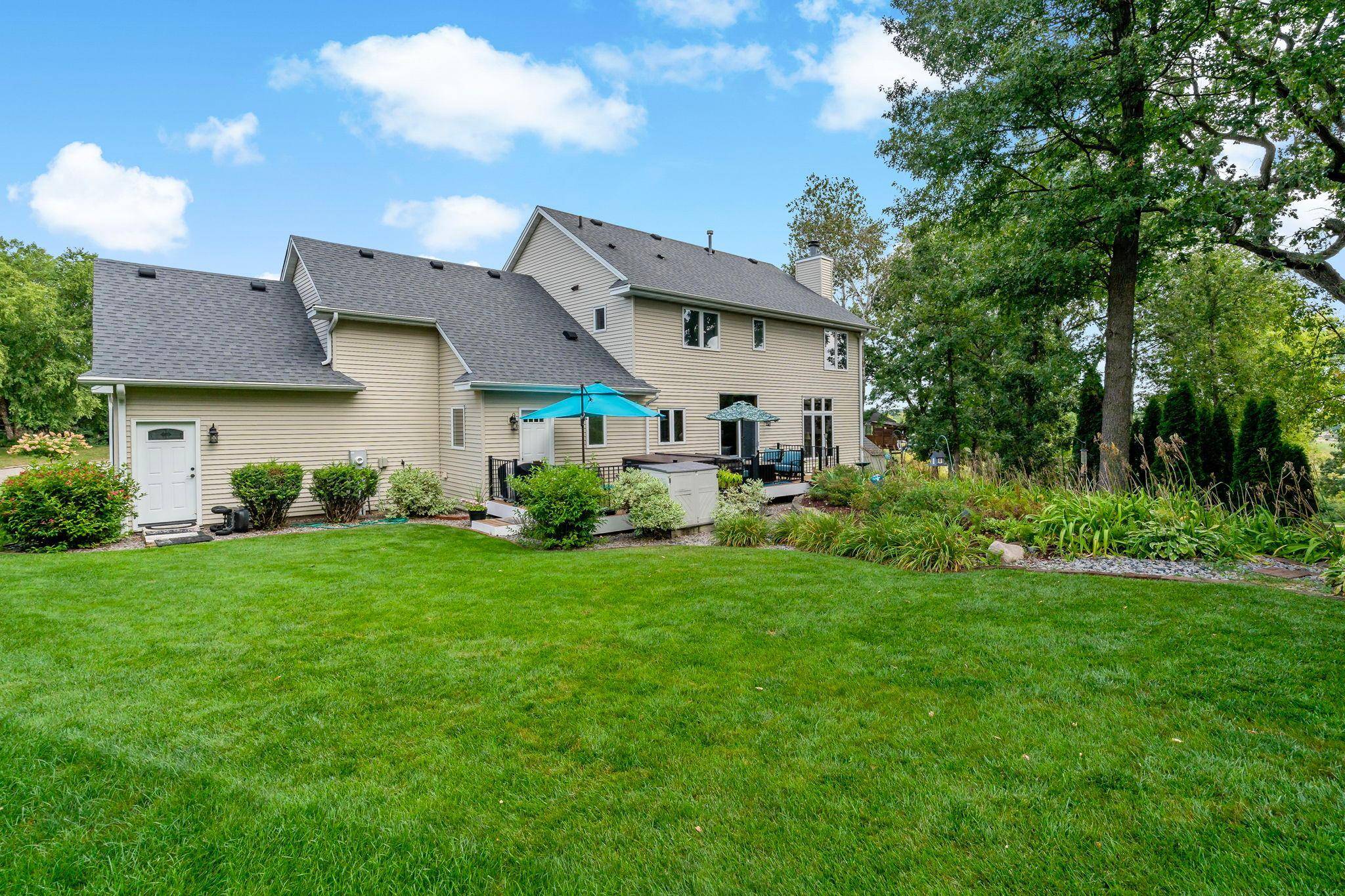 1215 Thorene PL, Stillwater, MN 55082