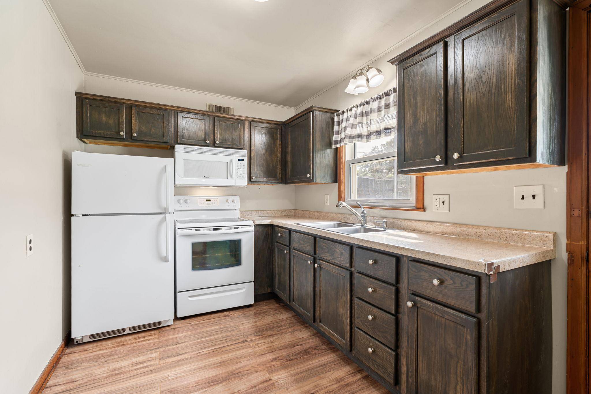 1301 3rd AVE SW, Austin, MN 55912